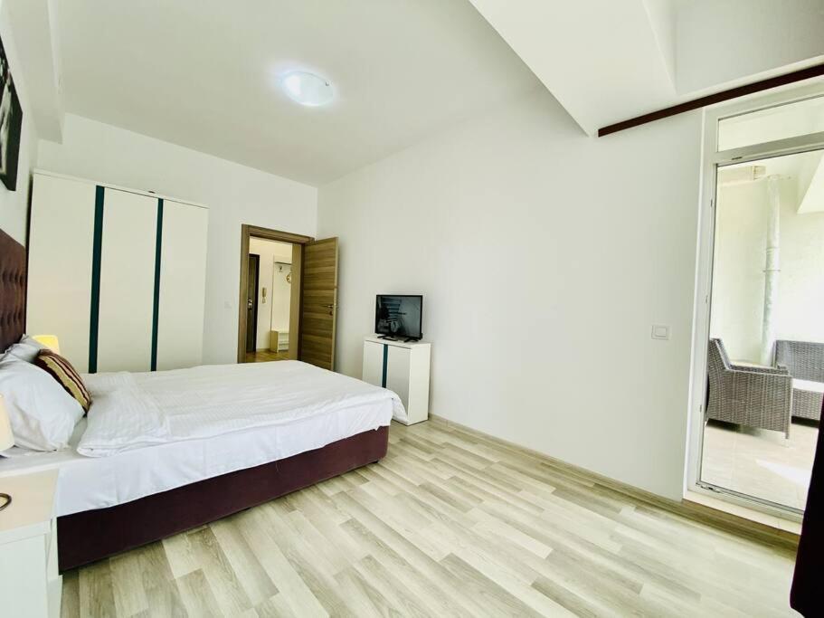 Summerluxe Mamaia Luaran gambar